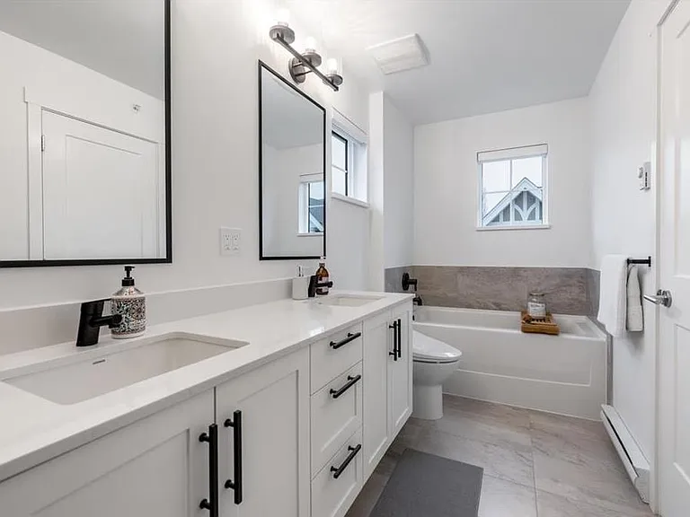 707 Robinson St #108 — Photo 6