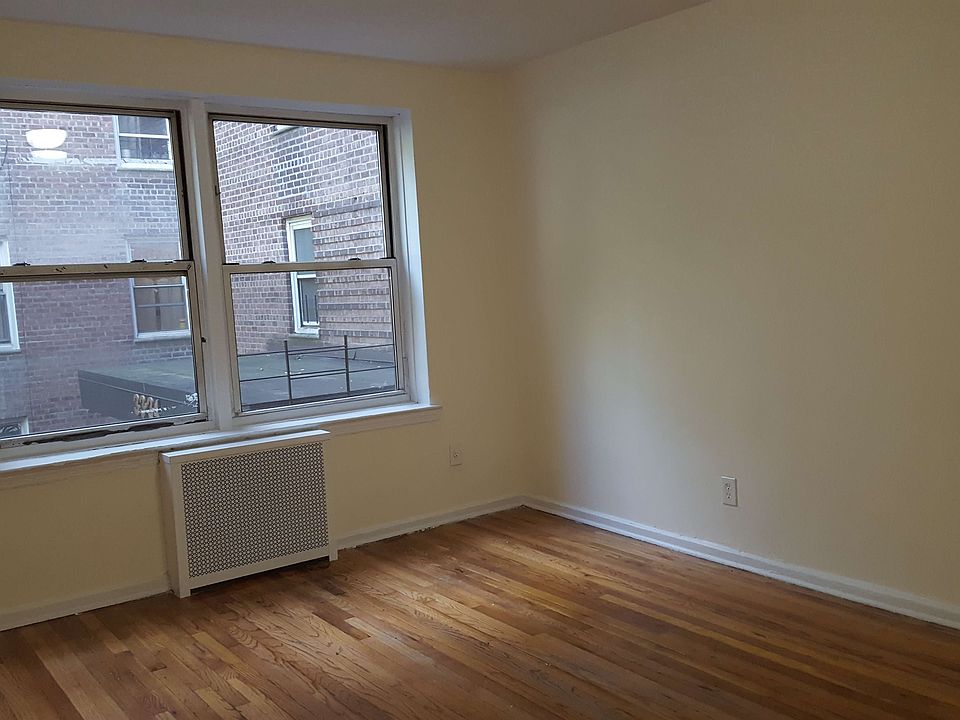 2nd image of 3324 77th St APT 2A