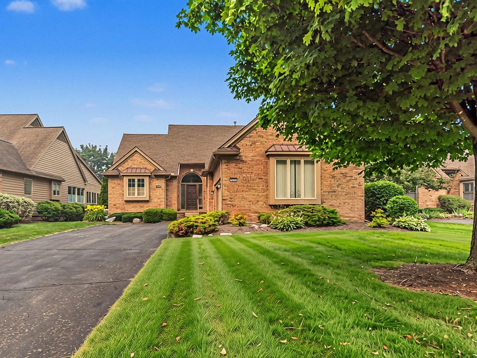 1st image of 4682 Sawgrass Dr E