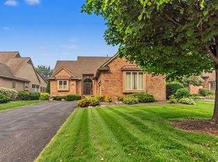 4682 Sawgrass Dr E, Ann Arbor, MI 48108