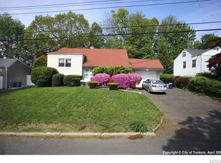 60 Boxwood Rd, Yonkers, NY 10710