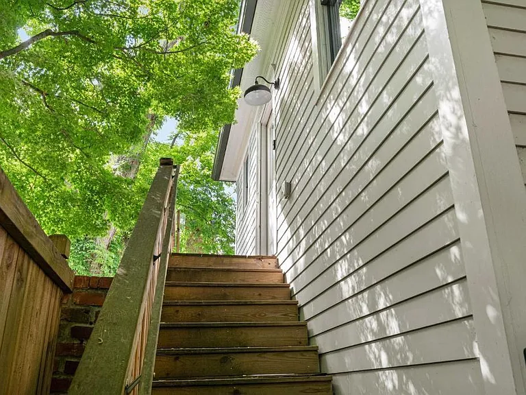 1054 Euclid Ave NE #CH — Photo 5