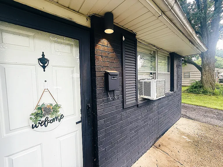 1688 Clyde Pl — Photo 29