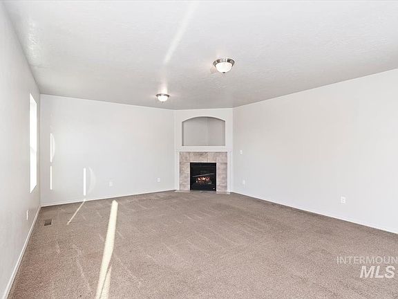 5th image of 11777 Wilmington St