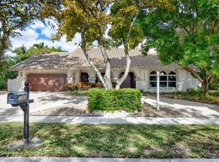 1285 W Royal Palm Rd, Boca Raton, FL 33486