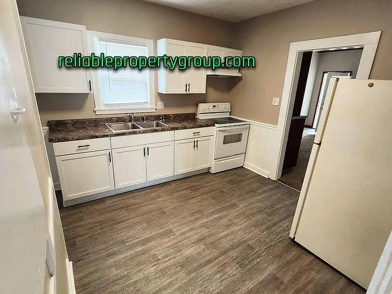 436 E Taber St — Photo 9