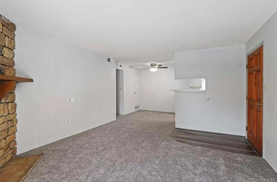 2 bed, 922 sqft, $2,400 — Photo 4