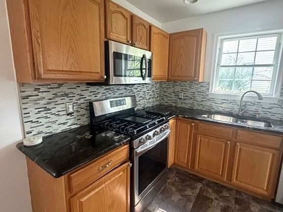2nd image of 326 Elmshire Dr