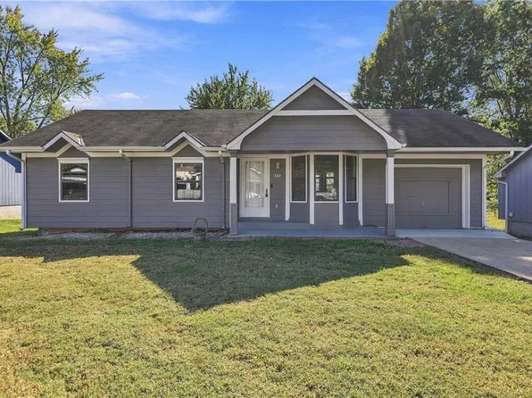 322 E Dryden St, Odessa, MO 64076