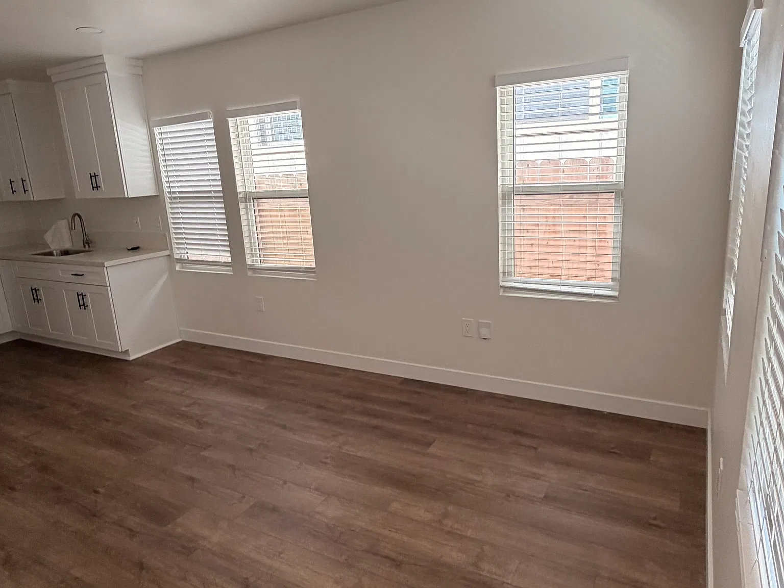 1 bed, 470 sqft, $2,595 — Photo 4