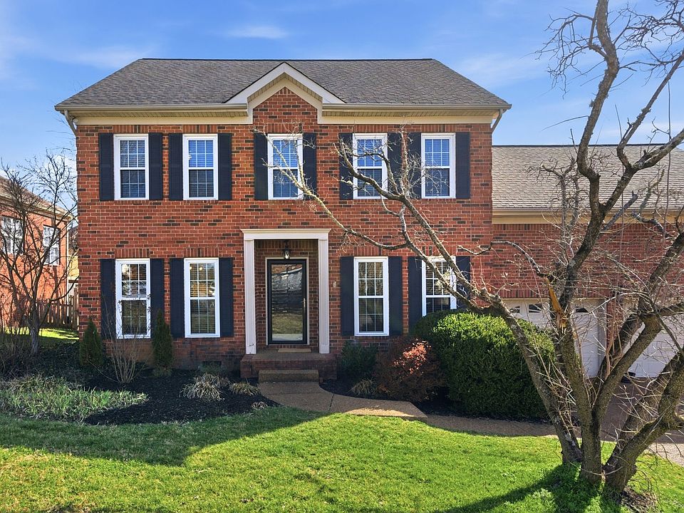 1st image of 901 Willow Oak Ct