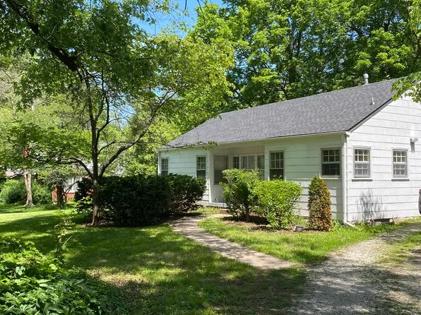 5801 Goodman St, Merriam, KS 66202