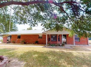 209 Country Ln, Malakoff, TX 75148
