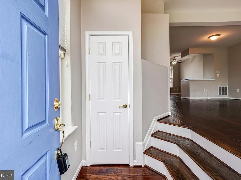 6160 Cinnamon Ct — Photo 3