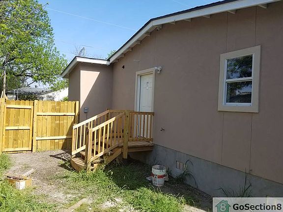 2nd image of 1703 Lee Hall
