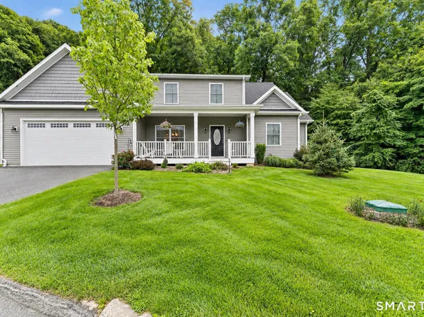 7 Tall Oaks Drive #7, New Milford, CT 06776