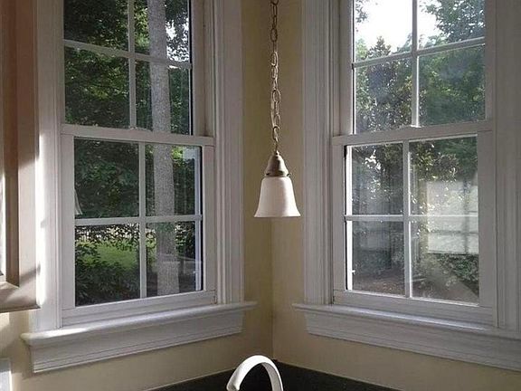 5th image of 210 James Madison Pl