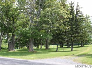 2092 Graffenburg Rd, Sauquoit, NY 13456