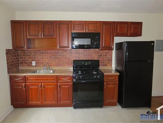 166 Chancellor Ave #4 — Photo 9