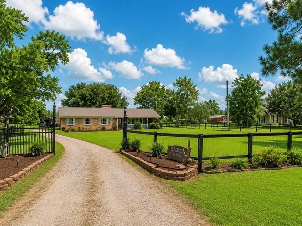 9235 Ruth Rd, Rosharon, TX 77583