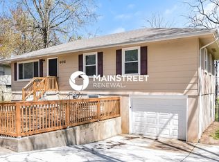 602 Linwood St, Pleasant Hill, MO 64080
