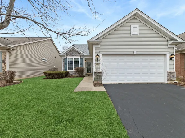 (undisclosed Address), Elgin, IL 60124