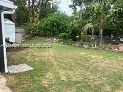 919 Lobster Ln — Photo 5