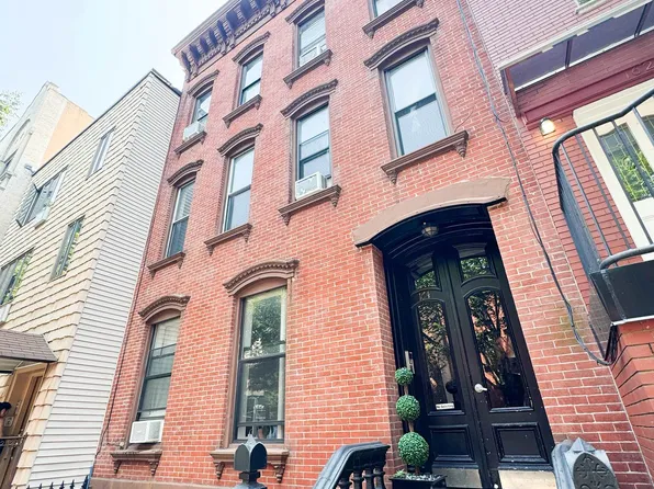 164 India Street image 1 of 31