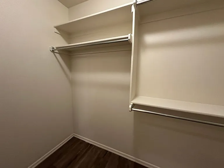 412 Chalk Hill Ct — Photo 42