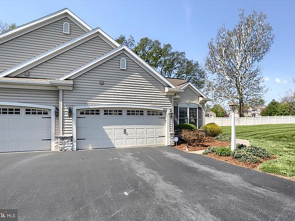 2nd image of 202 Carmella Dr