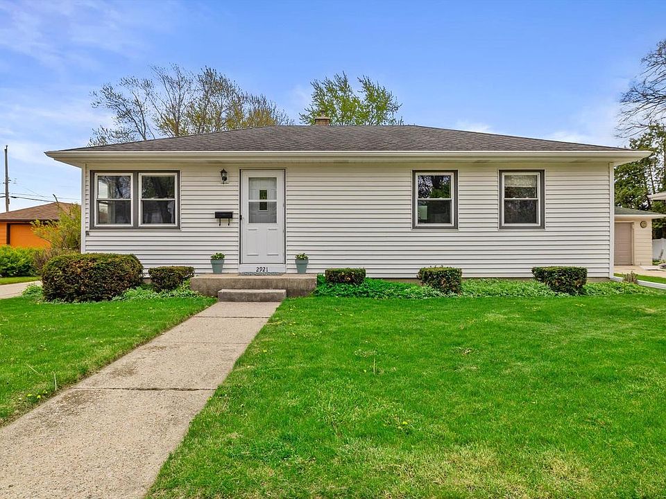 1st image of 2921 Winthrop AVENUE