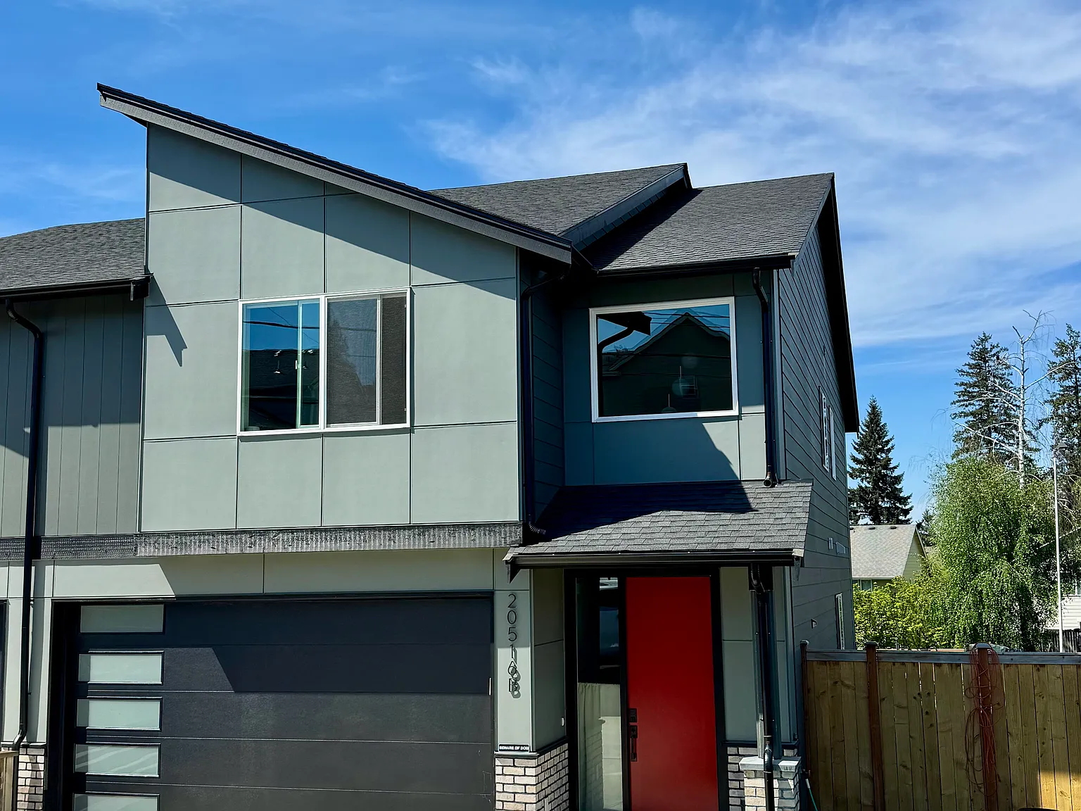 3 bed, 2.5 bath, 1974 sqft, $4,000 — Photo 1