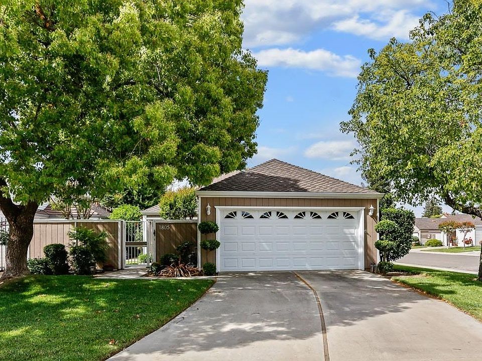 2nd image of 1805 Cape Cod Cir
