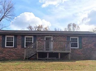 101 Hollow Rd, Mc Ewen, TN 37101