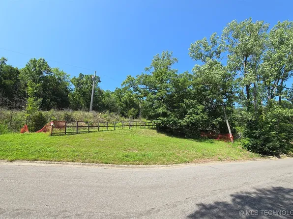 1274 Sleepy Holw, Catoosa, OK 74015