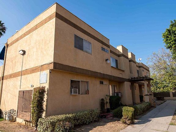 3rd image of 13933 Los Angeles St