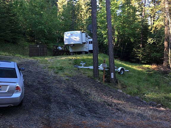 Indicates location of RV pad
5th wheel not included