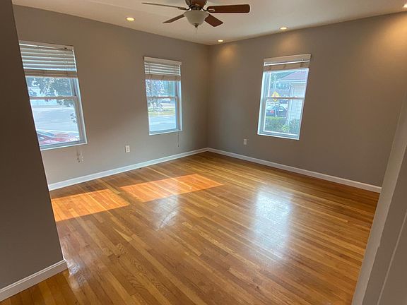 2nd image of 65 Essex St #1