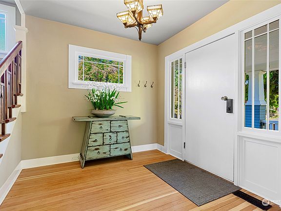 5th image of 6017 Lake Washington Boulevard SE