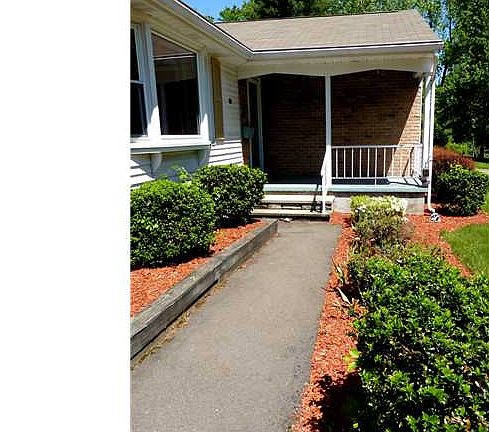 3rd image of 51 Saint James Ave