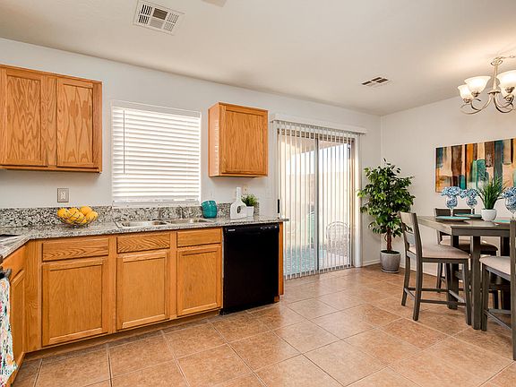3rd image of 40572 N Las Praderas St