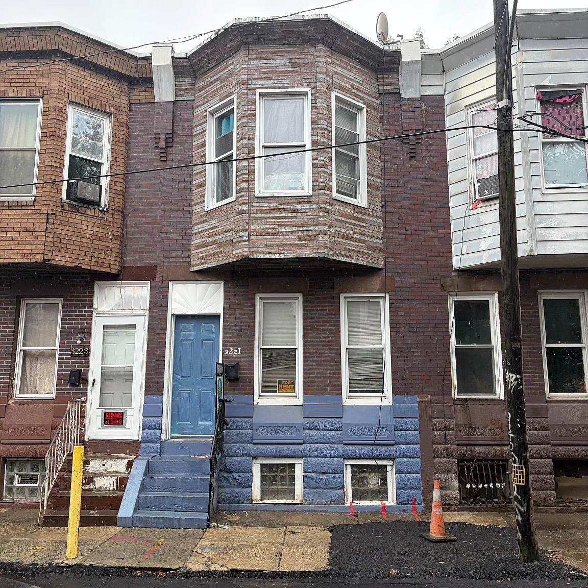 3 bed, 1.0 bath, 1120 sqft, $1,300 — Photo 1