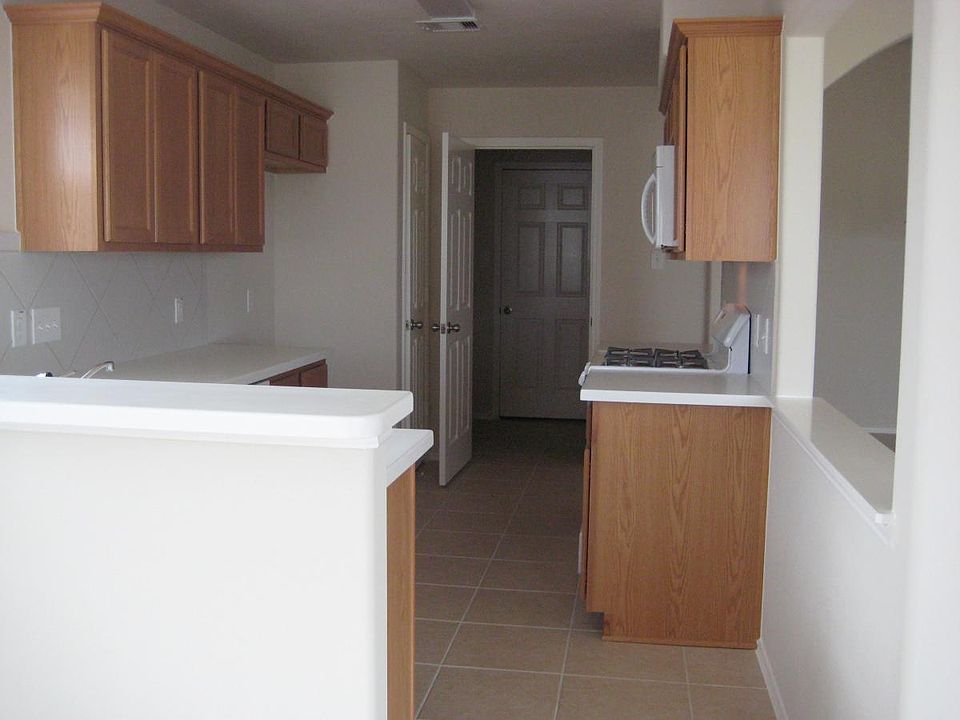 2nd image of 7214 Crescent Mills Dr
