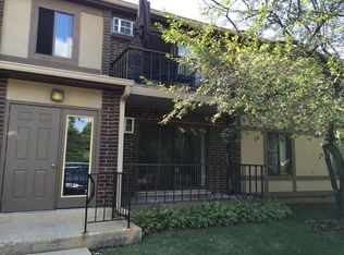 1654 Ishnala Dr APT 102, Naperville, IL 60565