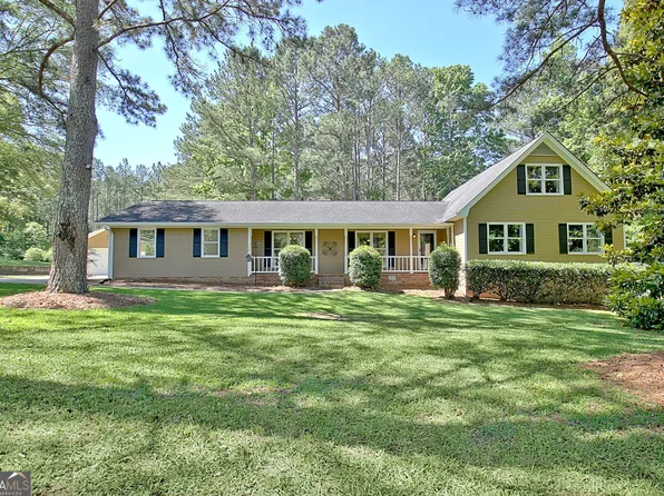 525 Janice Dr, Fayetteville, GA 30214