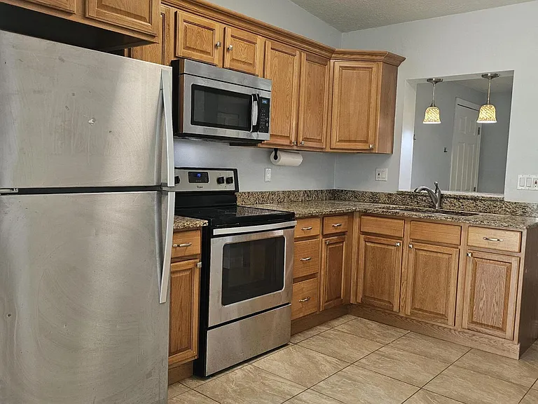135 Roosevelt Ave #135A — Photo 6