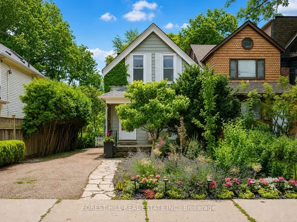 401 Balliol St, Toronto, ON M4S 1E1