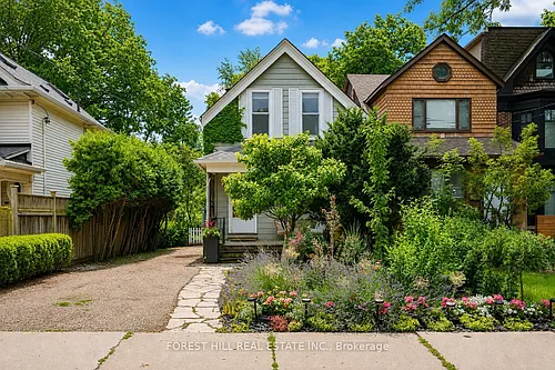 401 Balliol St Photo 1