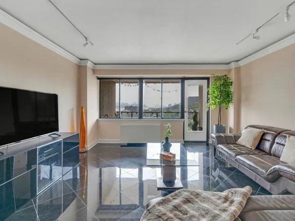 1203 River Road image 7 of 40