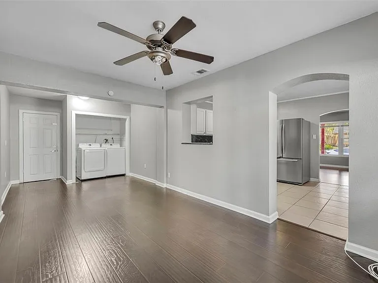 1811 Park Lake St — Photo 17
